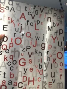 Maieroffice a la convenció de konica minolta