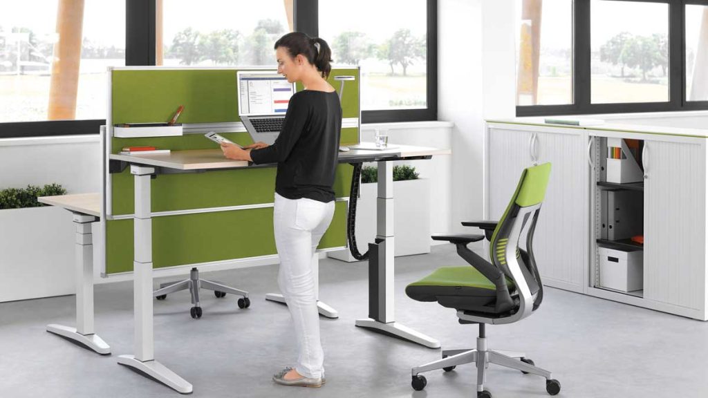 Mesa ajustable Ology de Steelcase