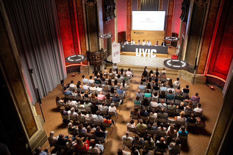 Premis de treballs de recerca Paranimf UVic
